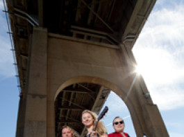 Blues Caravan: Sonntag 03.02. das Interview im Hard Rock Cafe