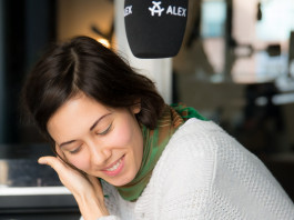 Olivia Trummer – Fly Now