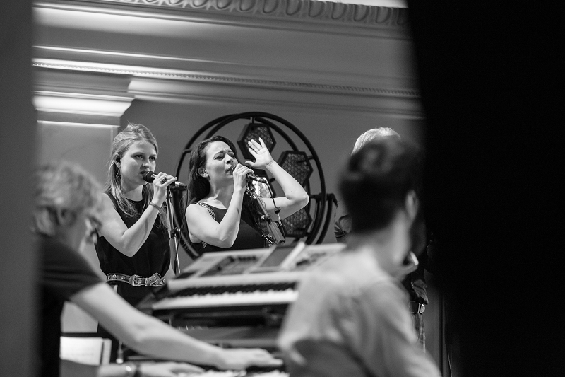 Mandoki berlin 1703059F9F4561